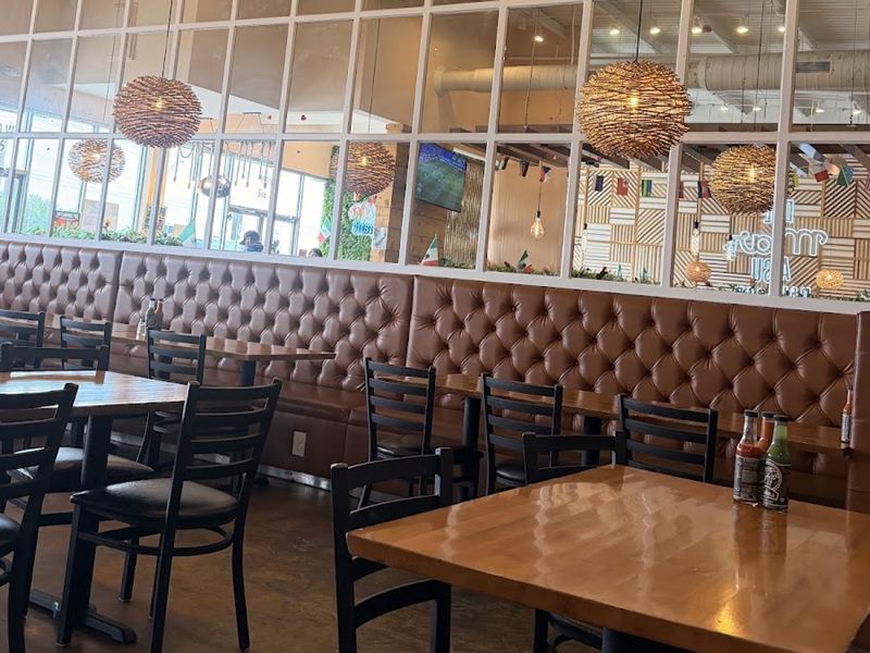 Villa Del Mar Restaurant Palmview interior